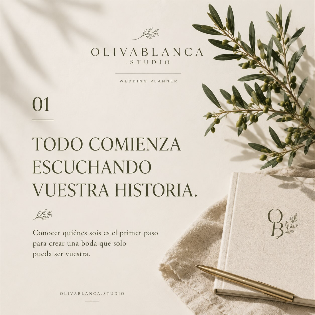 Cuaderno de notas con monograma OB de Olivablanca Studio, pluma dorada y rama de olivo